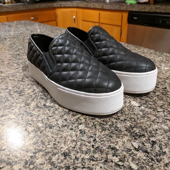 Steve Madden Shoes - Steven Madden Black Quilted Ecentrcq Platform Shoe